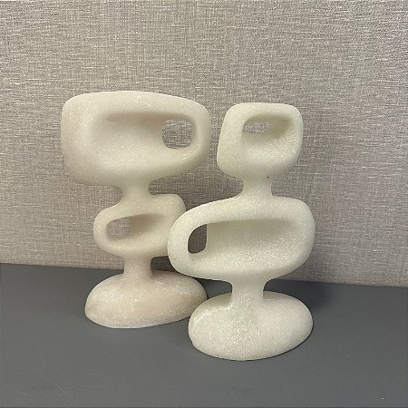 ESCULTURA EM RESINA BRANCA MOD.1 E MOD.2 25CM