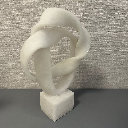 ESCULTURA ORGANICA EM RESINA BRANCA EFEITO PEDRA 30CM