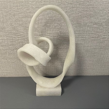 ESCULTURA ORGANICA EM RESINA BRANCA EFEITO PEDRA 34CM