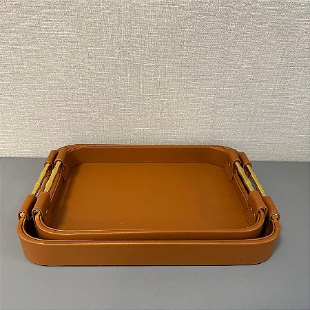 BANDEJA DECORATIVA EM PU TERRACOTA E METAL DOURADO G 40x28cm M 35x25cm