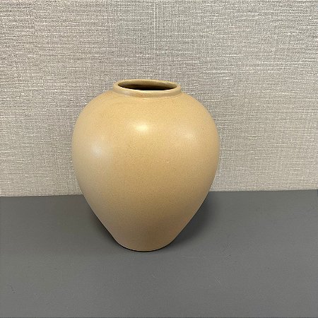 VASO EM CERAMICA NUDE BOJUDO 25CM