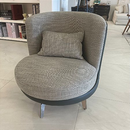 POLTRONA VAN GOGH PU CHUNBOE LINHO CINZA 45X80X80