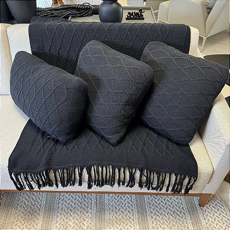 Almofada e Manta de Trico Preto