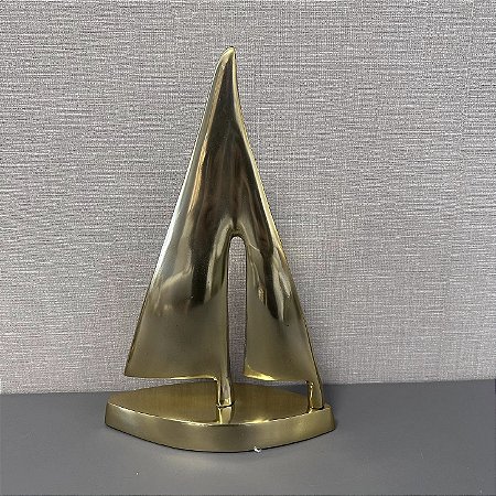 ESCULTURA BARCO EM METAL