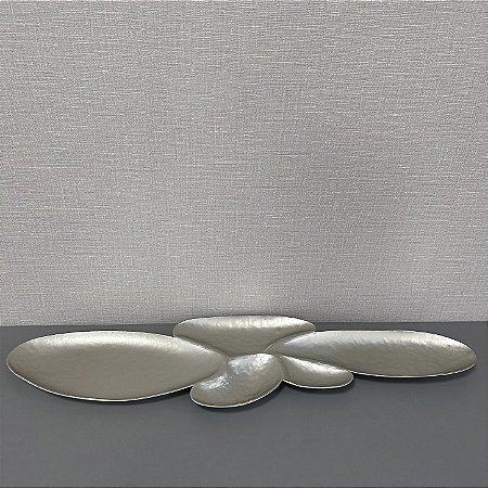 MESA DE CENTRO EM METAL