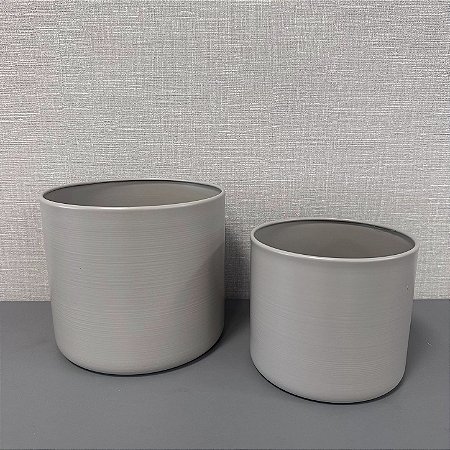 CACHEPOT EM METAL BEGE E VERDE G 20X18CM E P 17X14CM