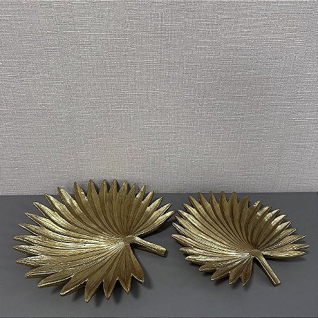 CENTRO DE MESA FOLHA EM POLIRESINA DOURADO G 34X36 M 29X29 CM