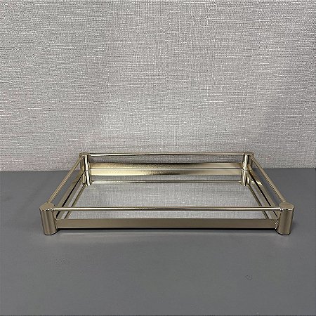 BANDEJA DOURADO EM METAL COM ESPELHO 34X21,5CM