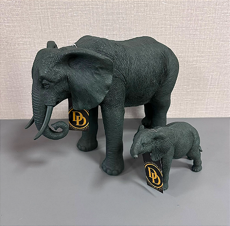 ESCULTURA ELEFANTE EM POLIRESINA PRETO G 27cm P 13cm