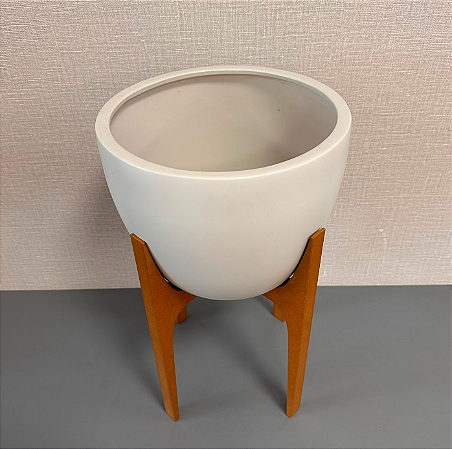 CACHEPO COM SUPORTE ALTO 50x29cm
