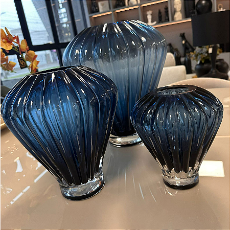 VASO DECORATIVO VIDRO AZUL P 20x17cm M 27x24cm G 35x31cm