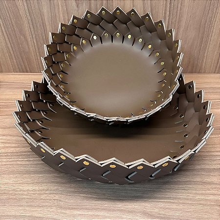 CENTRO DE MESA EM PU MARROM G 10x36cm E M 10x30cm