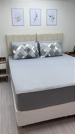 Conjunto de Lençol Cinza com fronhas de riscos - Casal