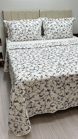 Cobre Leito com Porta Travesseiros 100% algodão e matelasse - Borboletas azuis e Lilás