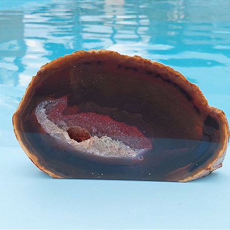 Ágata natural com base serrada
