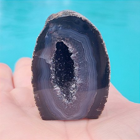 Ágata natural com base serrada