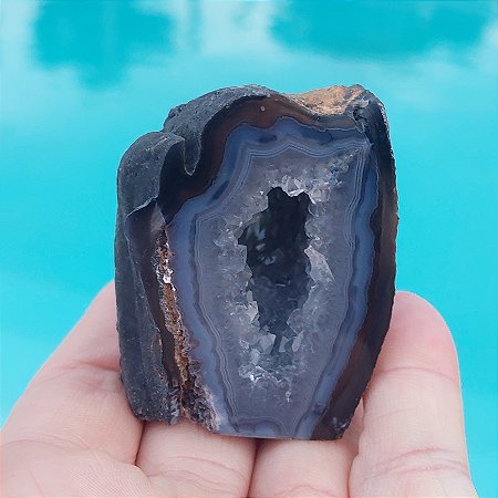 Ágata natural com base serrada