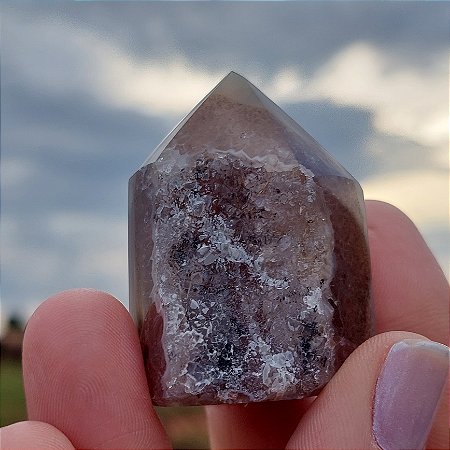 Obelisco lapidado em Ágata Natural