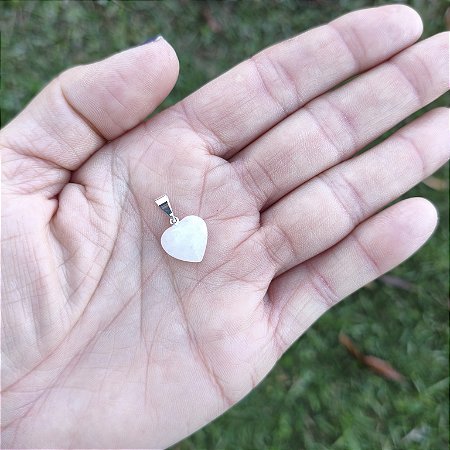 Pingente Coração Pequeno de Quartzo Leitoso