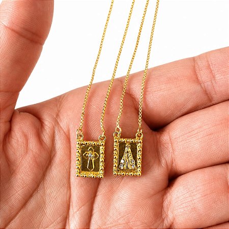 Escapulário Sacra Joias Nossa Senhora Aparecida e Cruz. Banho de Ouro Amarelo.