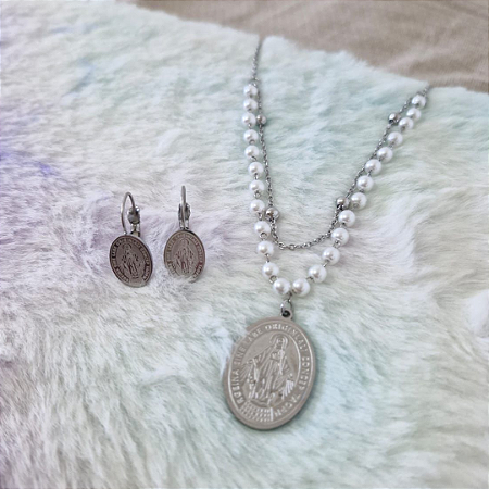 Conjunto Pingente e Brinco Aço Inoxidável Nossa Senhora das Graças e Pérolas