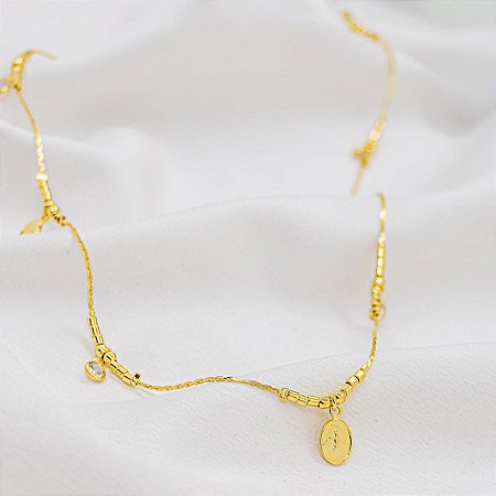 Colar Longo Mini Canutilhos com Medalhinhas Religiosas banho de ouro amarelo