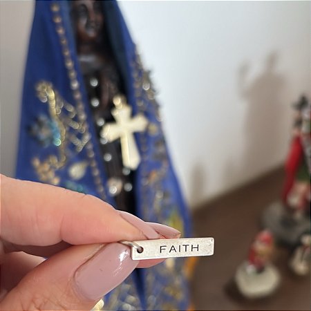 Pingente Faith em Prata 925