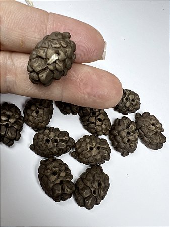 BOTÃO DE PINHA 2und