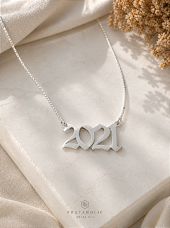 Colar personalizado números