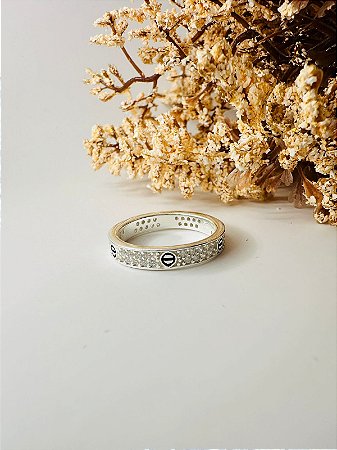 Anel inspiração Cartier cravejado