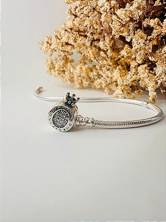 Pulseira berloque inspiração Pandora coroa cravejada