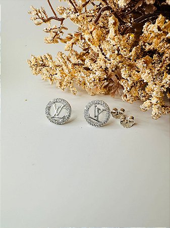 Brinco inspiração Louis Vuitton círculo cravejado