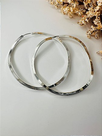 Brinco argola ondulada M