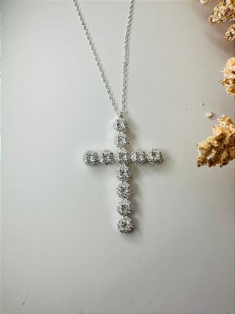 Colar cruz luxo