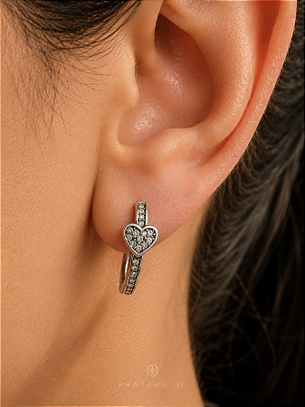 Brinco inspiração Pandora argola coração cravejado