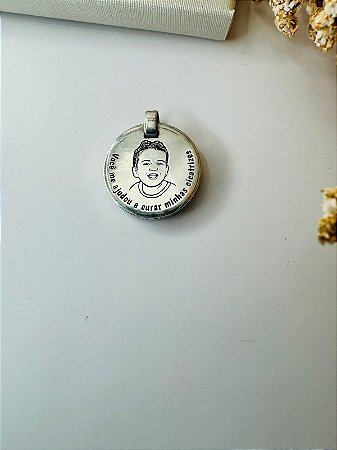 Pingente personalizado com 2 fotos caixa alta com frase 16mm