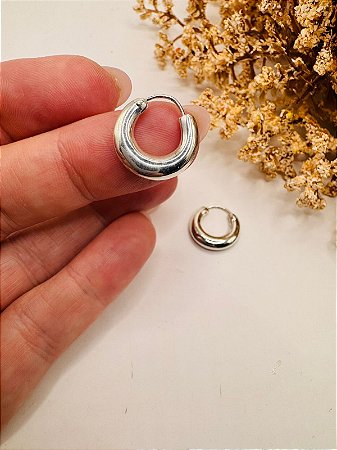 Brinco argola lisa encaixe gordinha