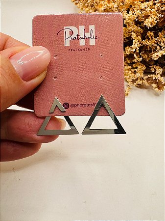 Brinco triângulo duplo sobreposto vazado (2 formas de usar)