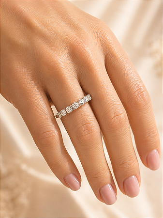 Anel aparador Moissanite 9 pedras