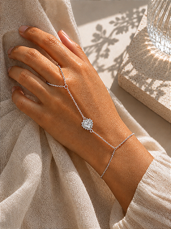 Pulseira handchain coração com borda cravejada