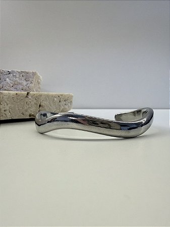 Bracelete orgânico no aço premium