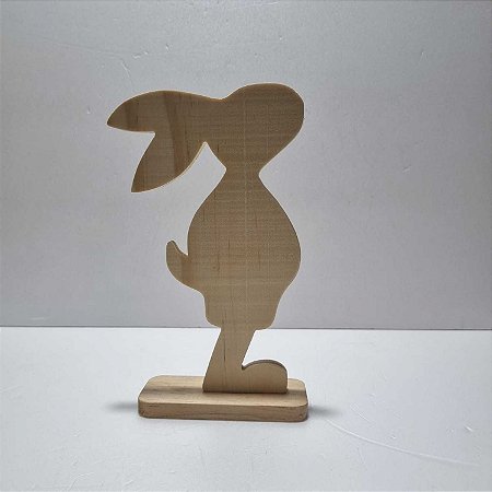 Coelho em Pinus 19cm