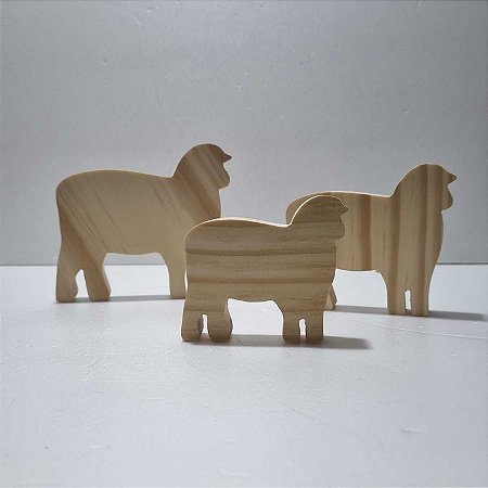 Trio Ovelhas P-8x7cm M-10x8,5cm G-12x10cm