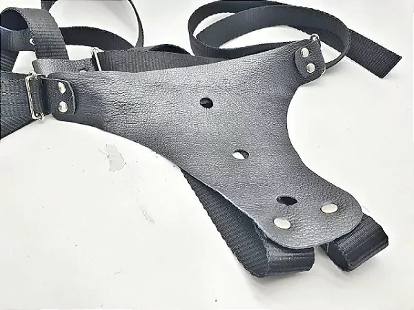 Cinta para dupla penetração com 3 furos em couro legítimo