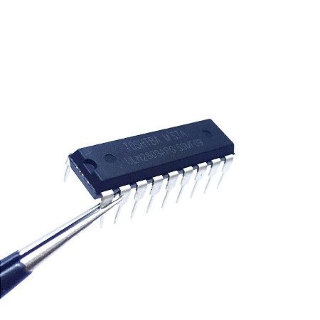 ULN2803APG CI Driver de Relé 8 Canais Darlington DIP-18 Toshiba