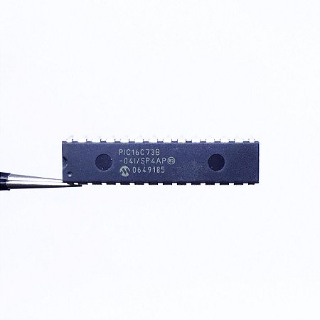 Microcontrolador PIC16C73B 4MHz DIP-28 8-bit OTP 7KB com I2C SPI Microchip