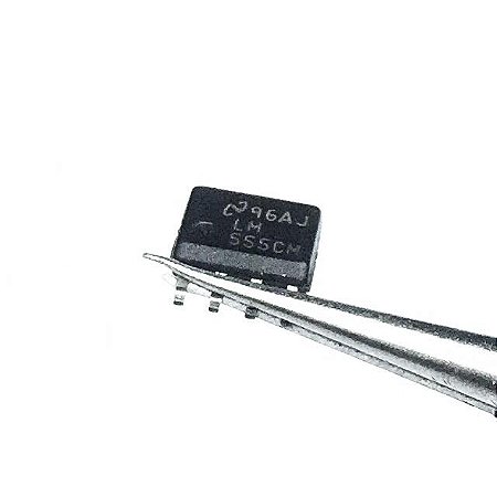 CI LM555CM Temporizador 555 SMD SOIC-8 Monoestável Astável