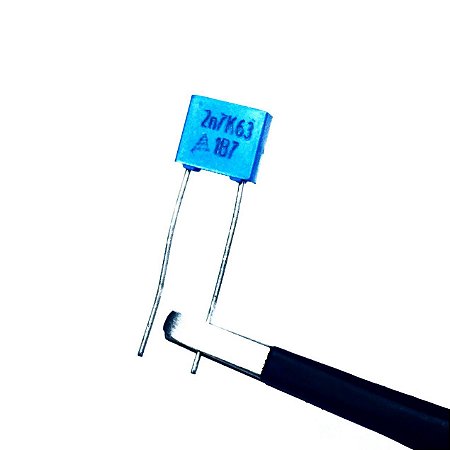 Capacitor 2.7nF 63V Poliéster Passo 5mm