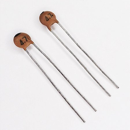 Capacitor Cerâmico 479 4,7pF 100V Disco