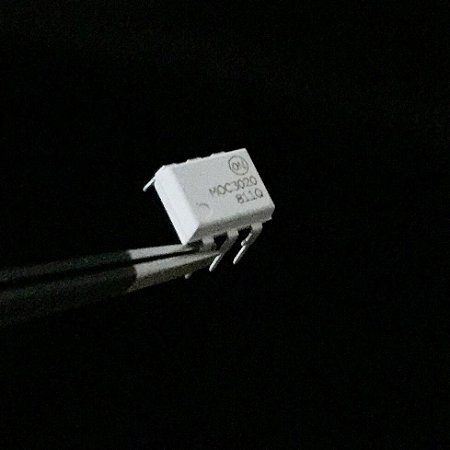 Circuito Integrado MOC3020 PTH DIP-6 Optoacoplador AC